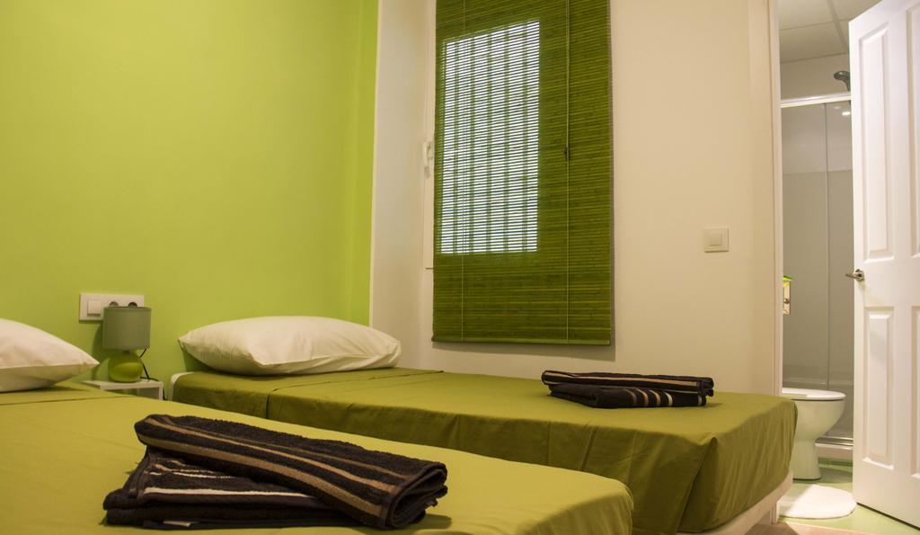 Colors Rooms Valencia Room photo