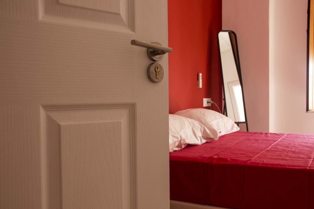 Colors Rooms Valencia Room photo