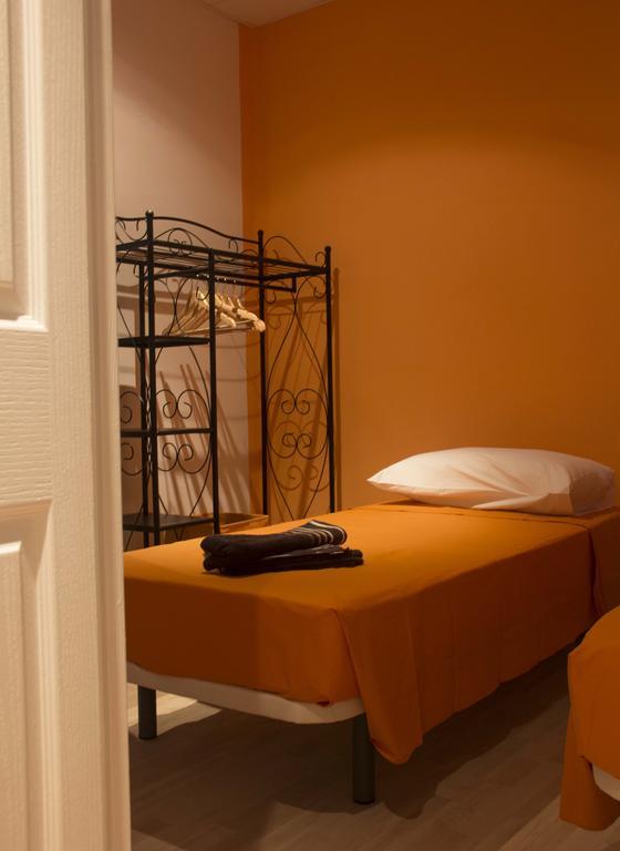 Colors Rooms Valencia Exterior photo